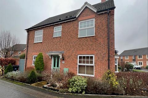 3 bedroom semi-detached house to rent, Fern Drive, Malvern