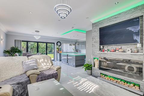 5 bedroom detached house for sale, Marcus Avenue, Southend-on-sea, SS1