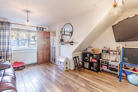 2 bedroom end of terrace house for sale, Clos Creyr, Pontypridd CF38