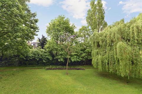 Boundary Road, St Johns Wood, NW8