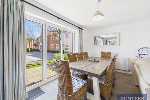 4 bedroom detached house for sale, Sunrise Drive, Moor Road, Filey