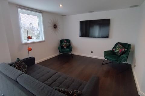 2 bedroom flat to rent, Queens Highlands, West End, Aberdeen, AB15