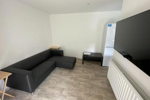 6 bedroom house share to rent, Crown Gardens