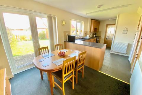 3 bedroom semi-detached house for sale, Whittington Close, Shrewsbury