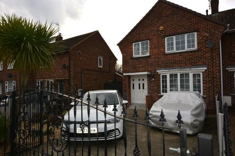 3 bedroom terraced house to rent, Station Avenue, Ranskill, Retford