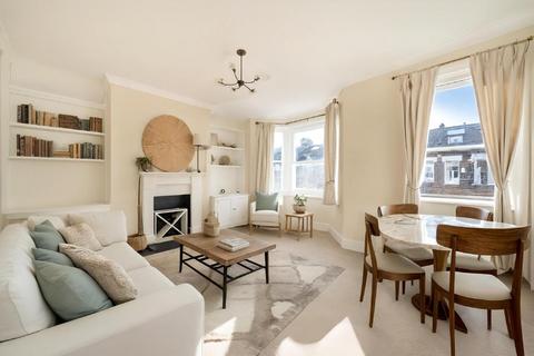 3 bedroom flat for sale, Kerrison Road, Battersea