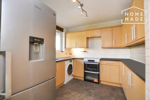 3 bedroom flat to rent, Warley Street, E2