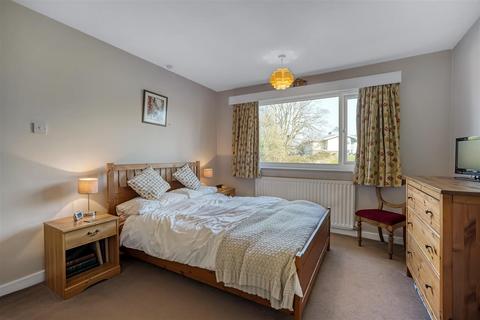 12 Barrett Road, Darlington, DL3 8LB