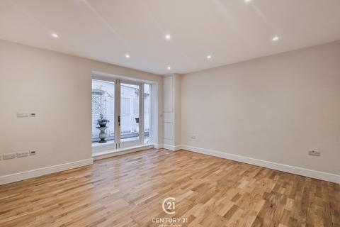 3 bedroom apartment to rent, Bramham Gardens, Earls Court, London, SW5