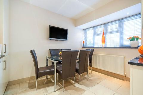 3 Ferndene, Bricket Wood, St Albans, AL2 3DX