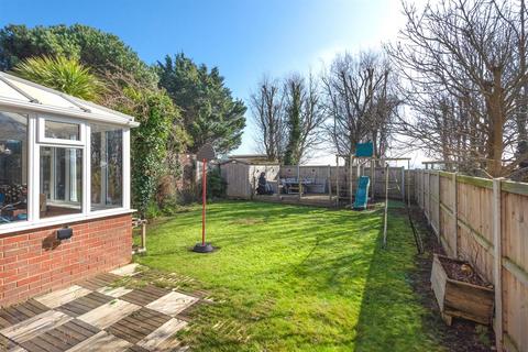 4 bedroom detached house for sale, Sandalwood Drive, St. Nicholas-at-Wade, Birchington