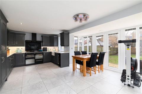 4 bedroom detached house for sale, Evans Court, Leeds, LS16