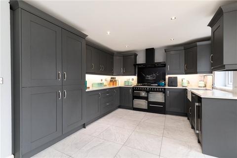 4 bedroom detached house for sale, Evans Court, Leeds, LS16