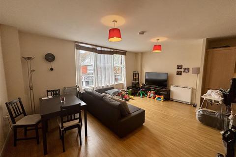 1 bedroom apartment for sale, Brook House, Fleet GU51