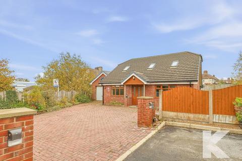 4 bedroom detached house for sale, 4 Yew Tree Close, Rochdale, OL11 2UR