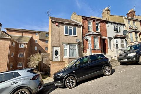 2 bedroom house for sale, Institute Road, Chatham