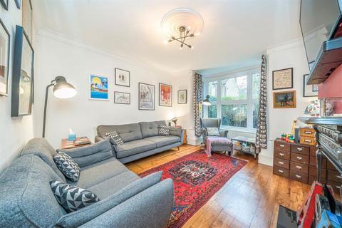 3 bedroom terraced house for sale, Wellington Gardens, London SE7