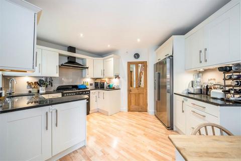 3 bedroom terraced house for sale, Wellington Gardens, London SE7