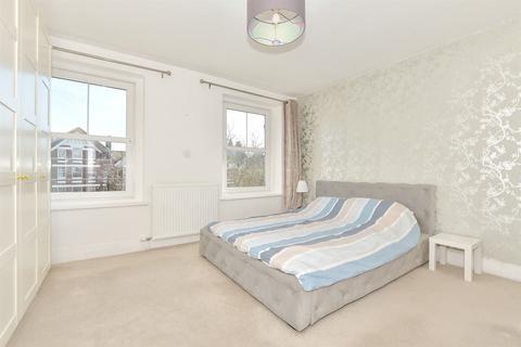 3 bedroom apartment for sale, Earls Avenue, Folkestone, Kent