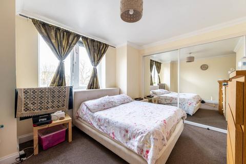 2 bedroom flat for sale, Shoot Up Hill, Mapesbury Estate, London, NW2