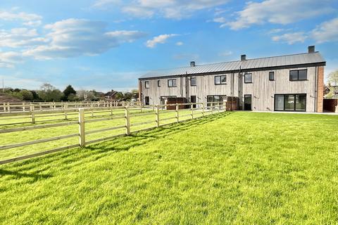 4 bedroom end of terrace house for sale, Wrenbury Road, Aston, CW5