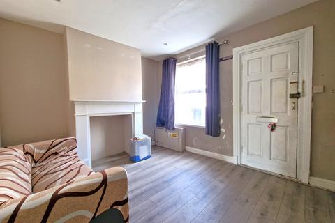 undefined, LUTON, LU1