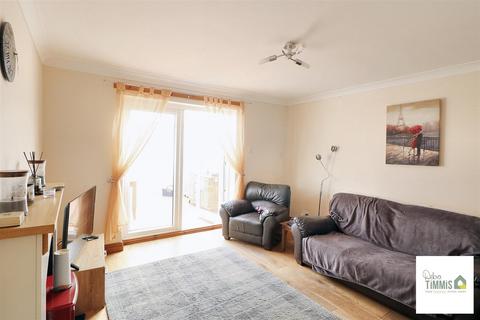 6 Beddow Way, Stoke-on-trent, ST6 6JE