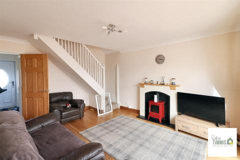 6 Beddow Way, Stoke-on-trent, ST6 6JE