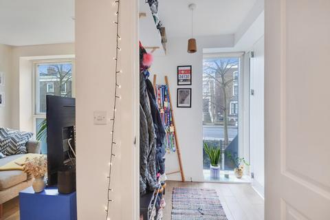 20 Atkins Square, London, E8 1FA