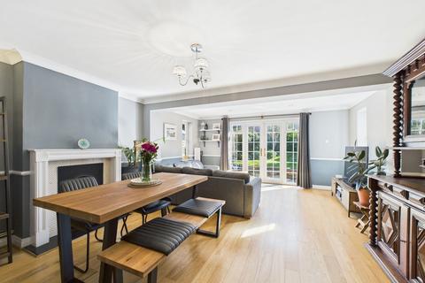 7 Beaver Close, Horsham, RH12 5GB