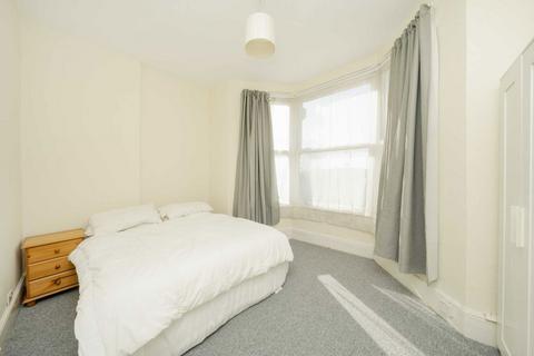 1 bedroom flat to rent, Baker Road, London NW10