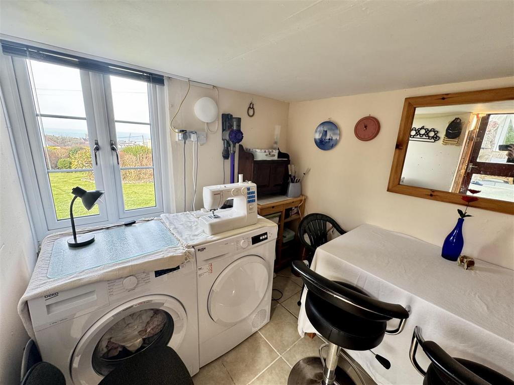 Utility/ workroom