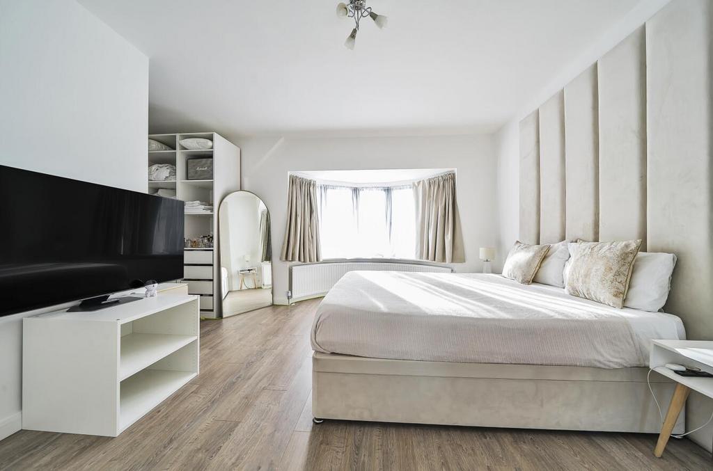 Davidson Frost-Wellings, DFW, Grasmere Gardens, Be