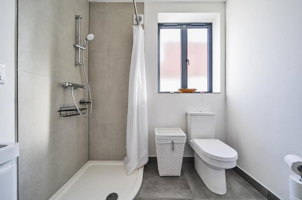 Davidson Frost-Wellings, DFW, Grasmere Gardens,Sho