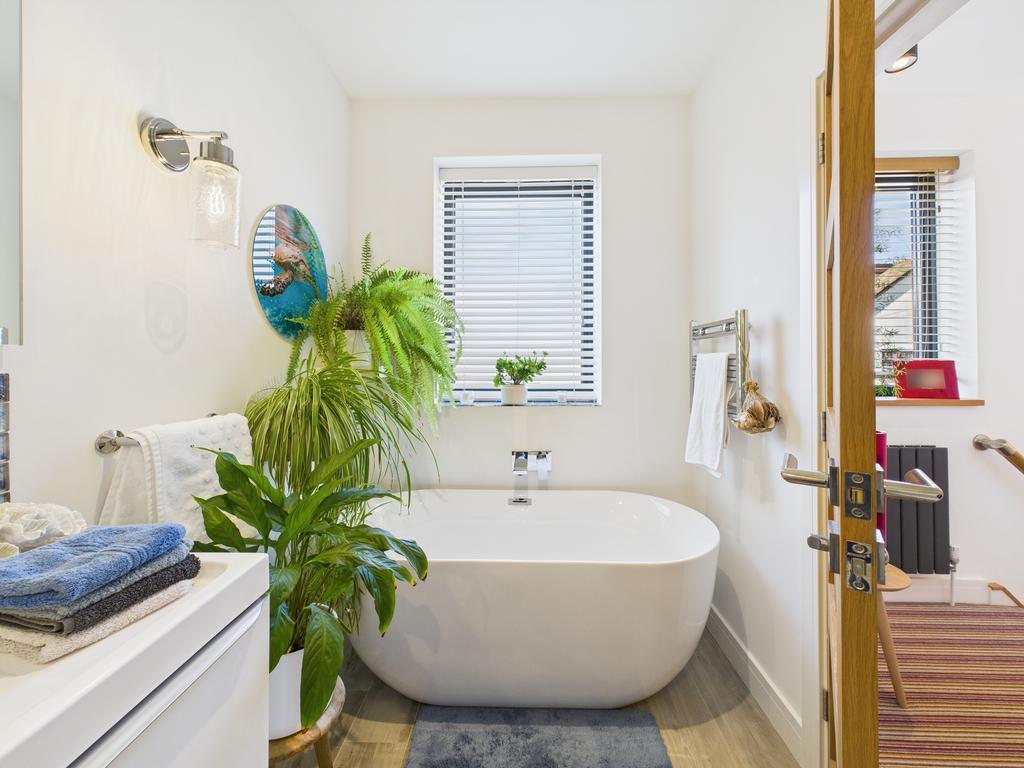 Main Bathroom