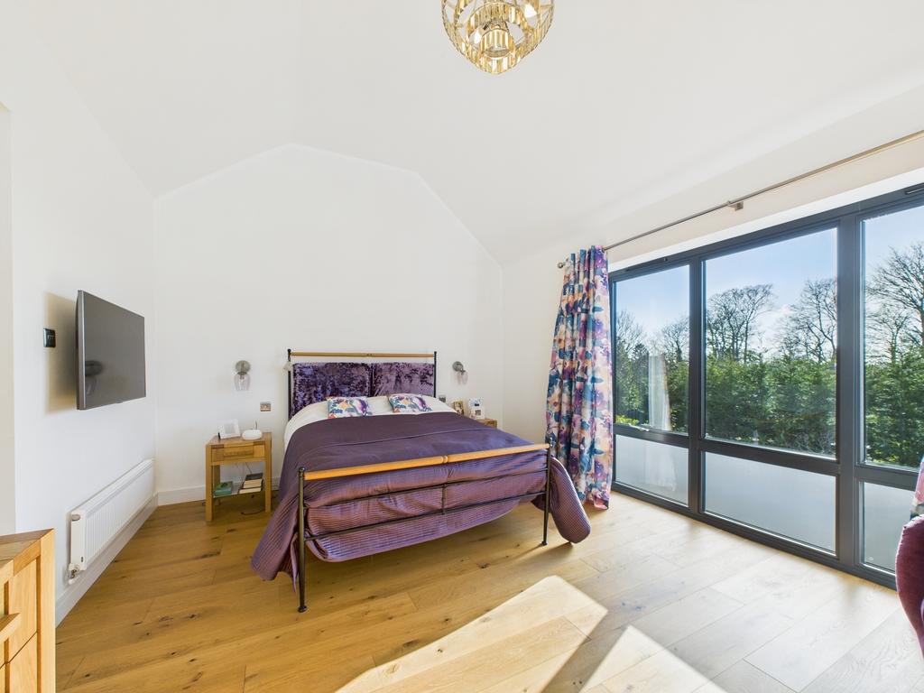 Master Bed Suite