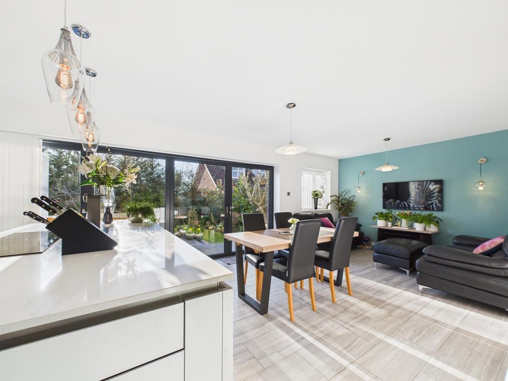 Kitchen Dining Area