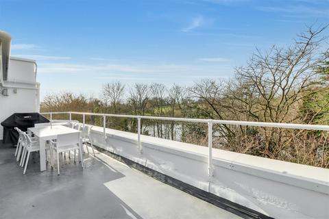 3 bedroom apartment for sale, Millfield Lane, Highgate, London