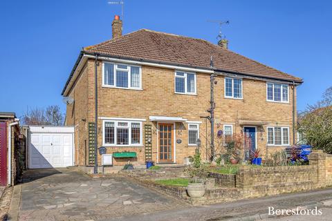 3 bedroom semi-detached house for sale, Upland Close, Billericay, CM12