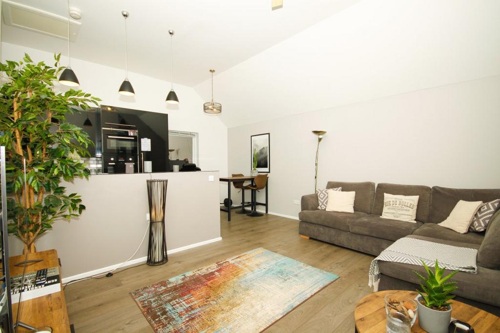2 Bedroom Duplex Apartment, Allocated parking, No