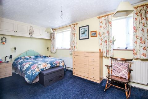 3 bedroom semi-detached house for sale, High Street, Cranfield, Bedford