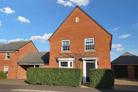 4 bedroom detached house for sale, Buckenham Road, Aylsham, Norwich