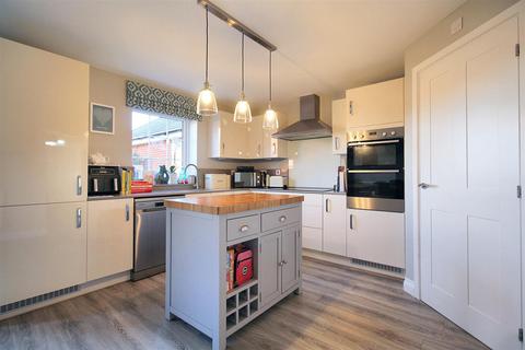 4 bedroom detached house for sale, Buckenham Road, Aylsham, Norwich