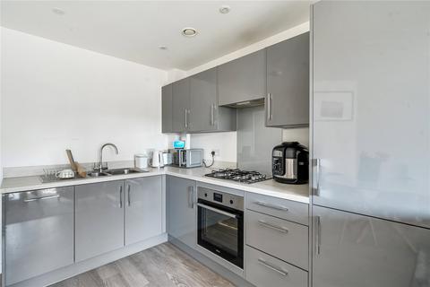 2 bedroom flat for sale, Bell Farm Way, Hersham, Walton-on-Thames, KT12