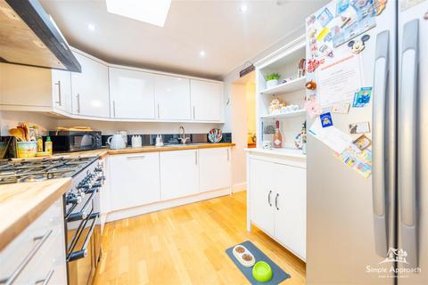 3 bedroom semi-detached house for sale, Cavendish Avenue, Perth