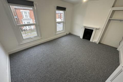 3 bedroom end of terrace house to rent, Derby Road, Gloucester GL1