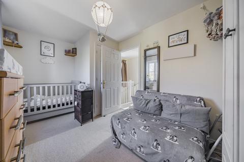 37 Cedar Road, Carterton, OX18 1HL