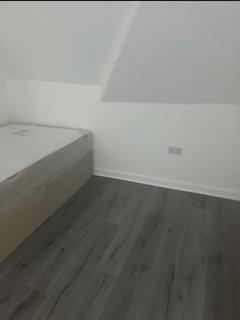 Studio to rent, 1250.00, Greater London, UB7