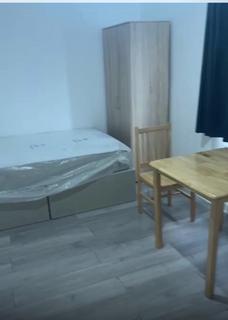 Studio to rent, 1250.00, Greater London, UB7