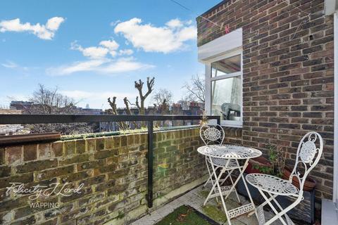 1 bedroom flat for sale, Commercial Road, London, E1